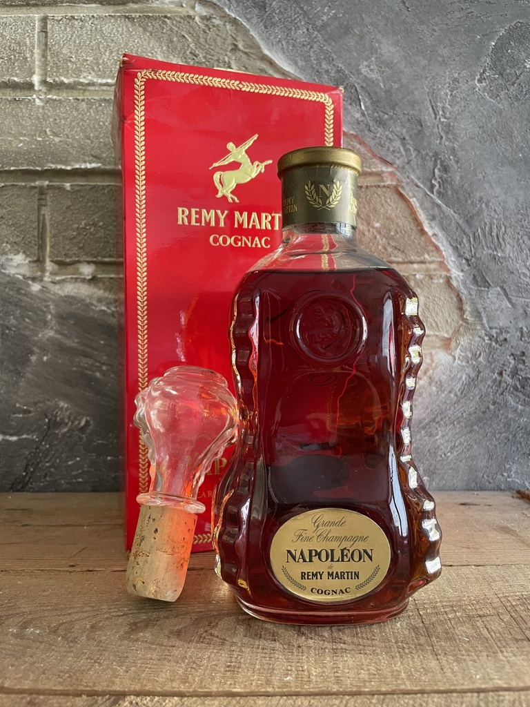 Rémy Martin Napoléon Florentine decanter | Old Liquor Company