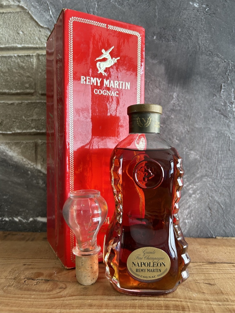 Rémy Martin Napoléon Florentine decanter