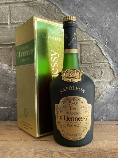 Hennessy Napoleon Silver Top Tome 1-3 | Old Liquor Company