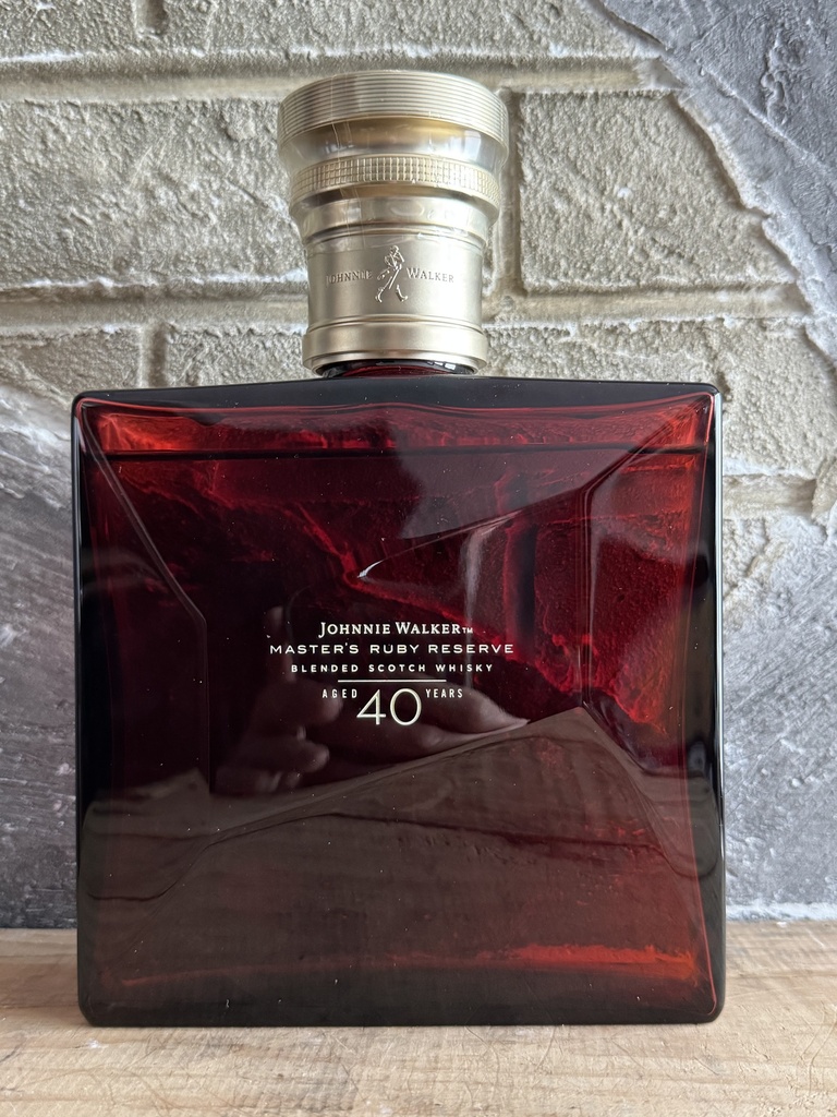 Johnnie Walker 40 years Master's Ruby Reserve